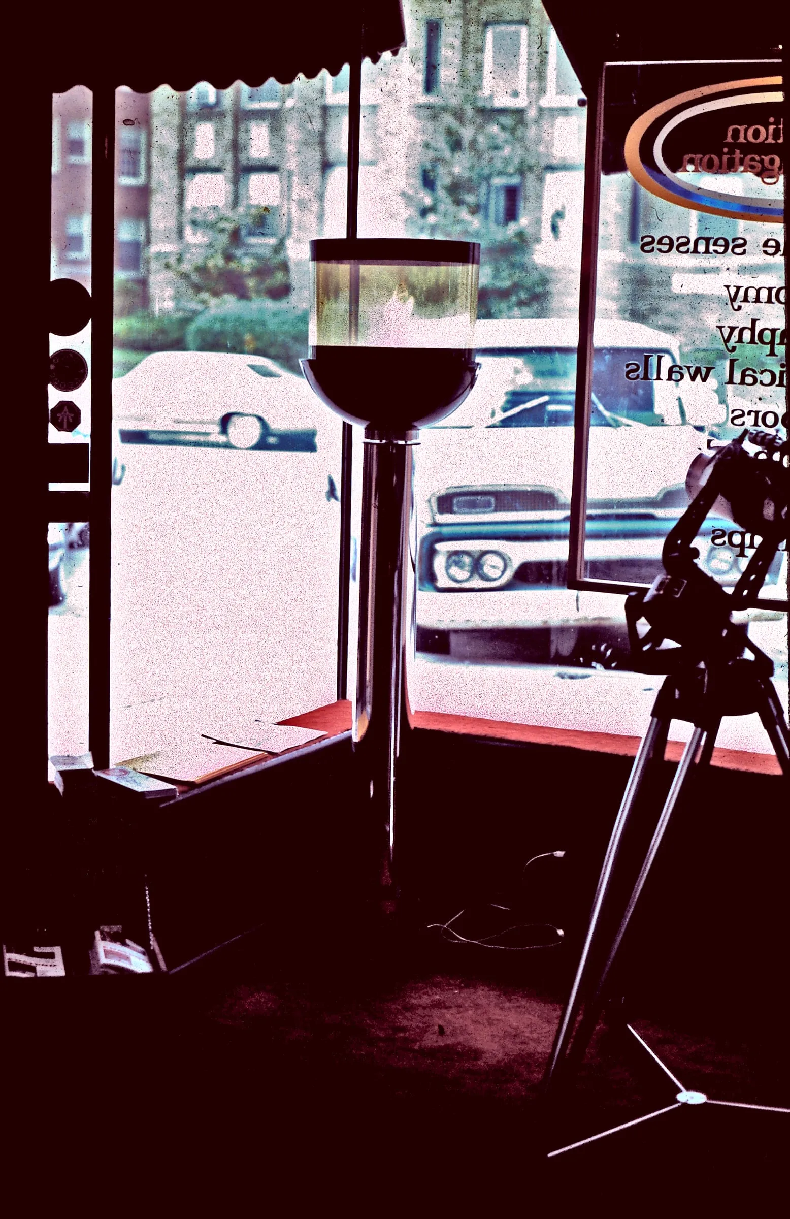 A cylindrical 360-degree multiplex hologram display.