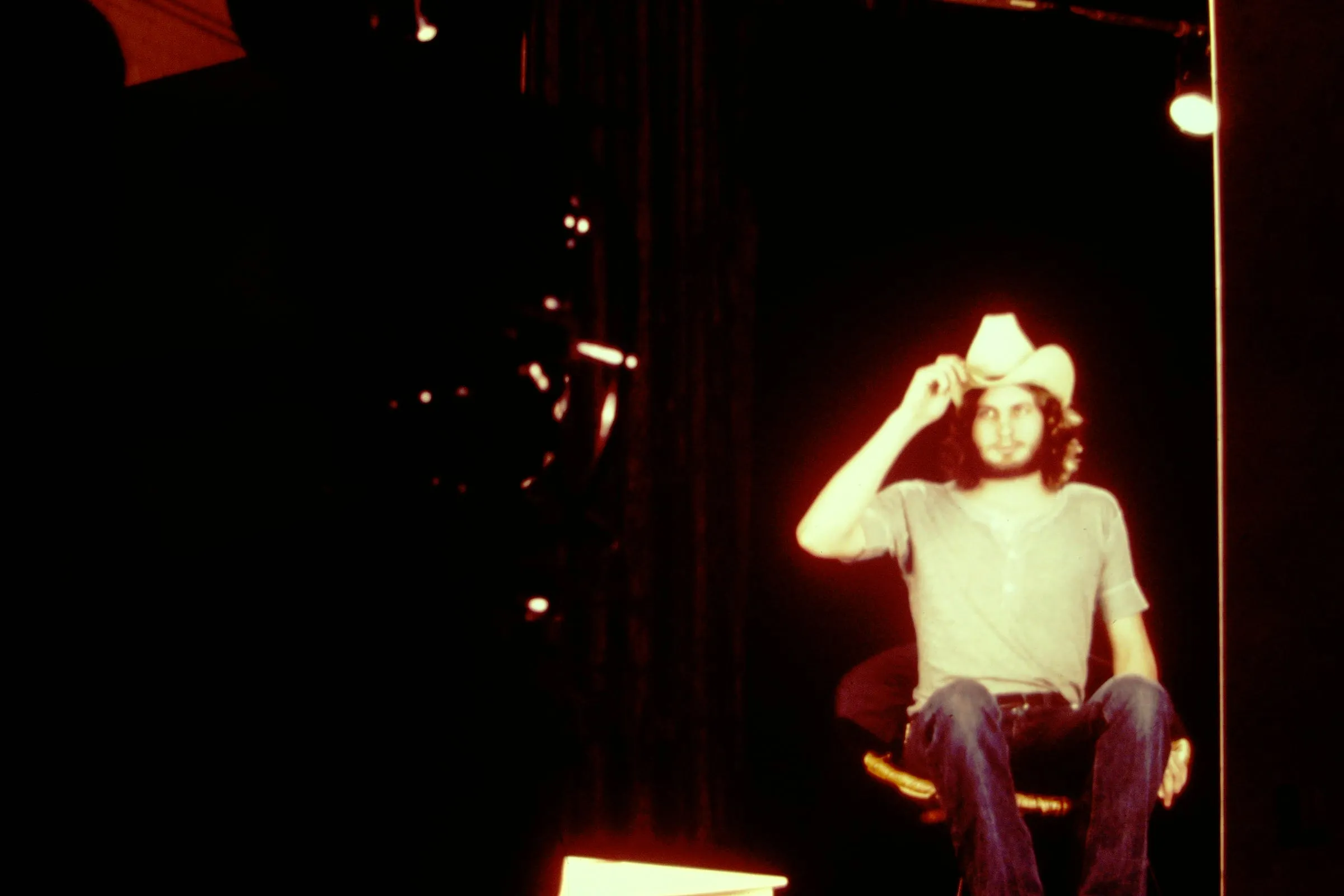 Paul Linden filming himself to make a hologram self-portrait.